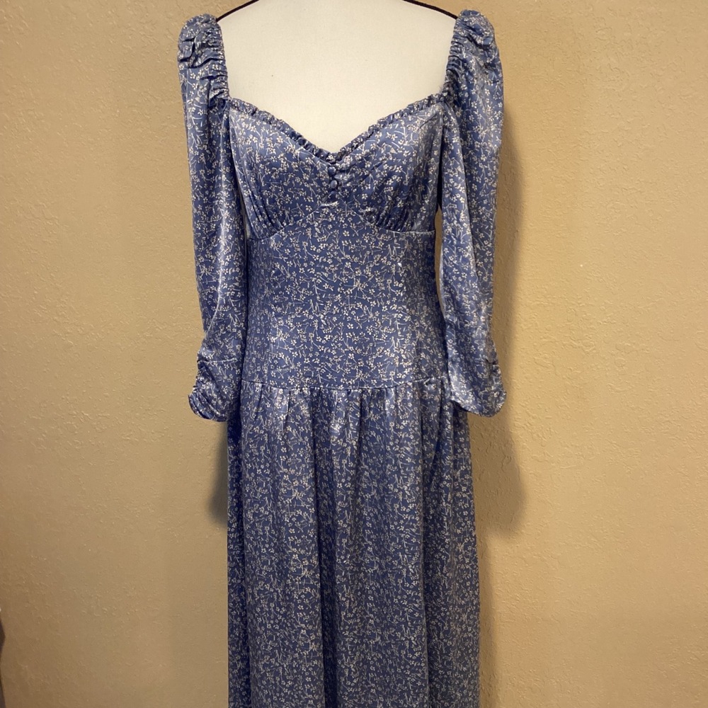ASTR the Label Puff Sleeve Floral Midi Dress, Size medium, Blue floral